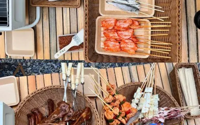 Hengxin Tea House Pine Cone