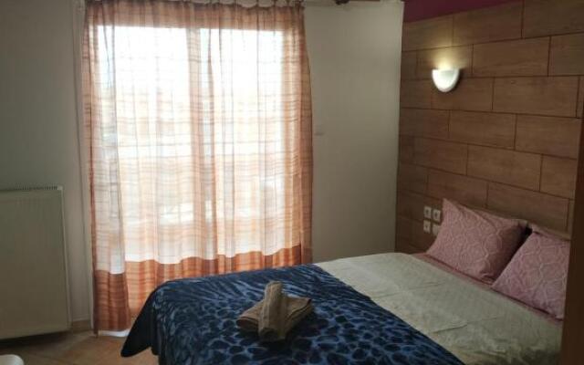 G M 6 ROOMS KENTRO in the heart of the city