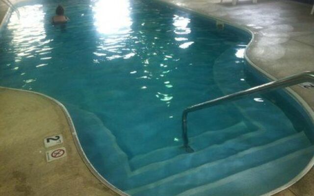 Commodore Perry Inn and Suites