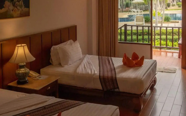 Sailom Resort Bangsaphan
