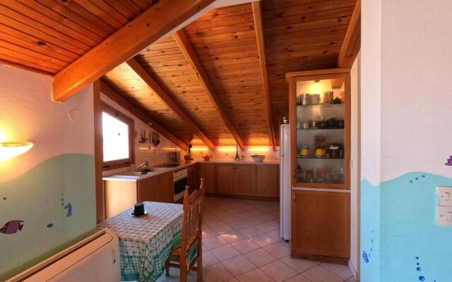 Loft apartment 20m from sea