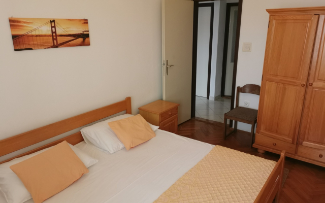 Apartment Ivo - with nice garden: A1 Pag, Island Pag
