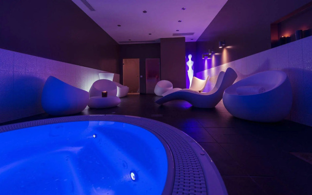 Seven Urban Suites Nantes Centre