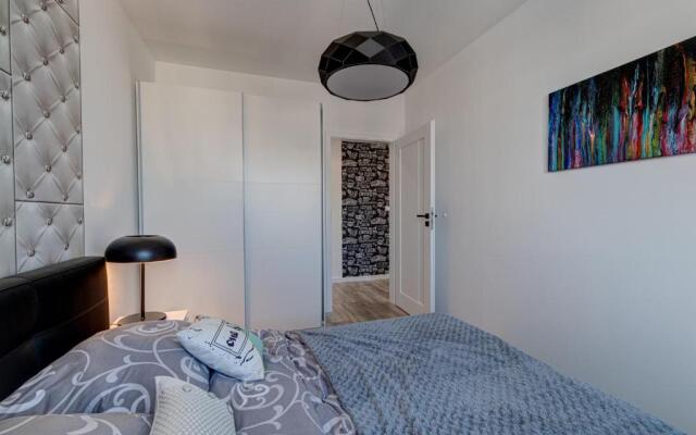 M.H. Black & White Apartment Szczecin