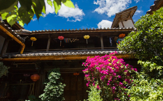 Reed wind among Yododo Inn