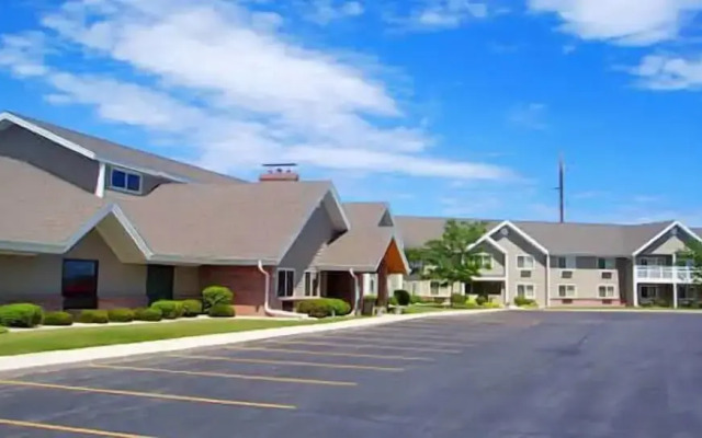 AmericInn by Wyndham Manitowoc