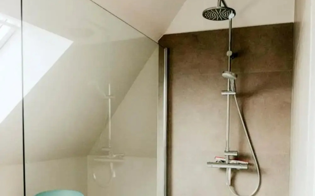 Luxury Holiday Home in Zwevezele