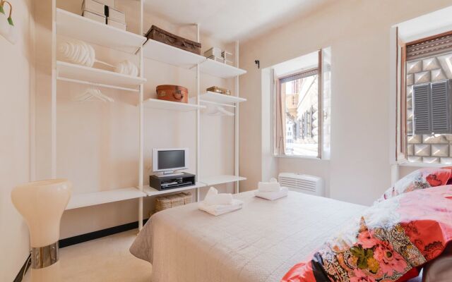 Rome as you feel - Torre Argentina Art Apartment