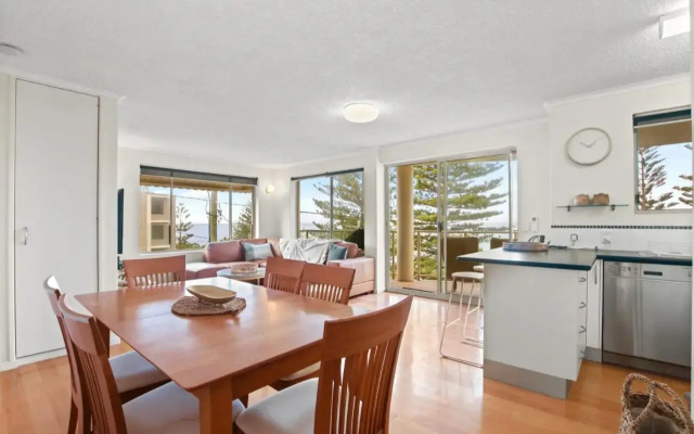 Minya Court 4 12 Esplanade Headland Kings Beach