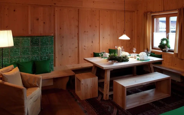 Modern Apartment in Mayrhofen With Ski-storage, Parking & Garden