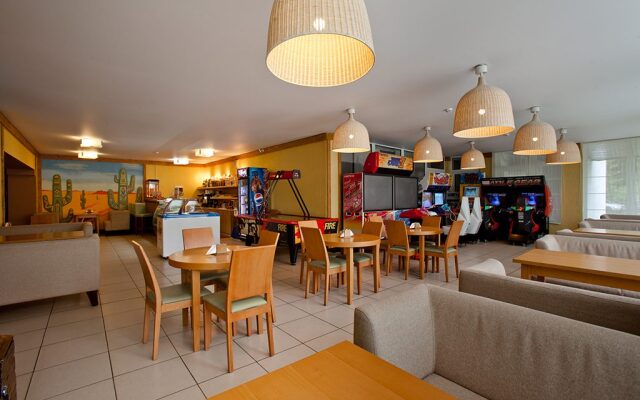 Country Resort Hotel Complex