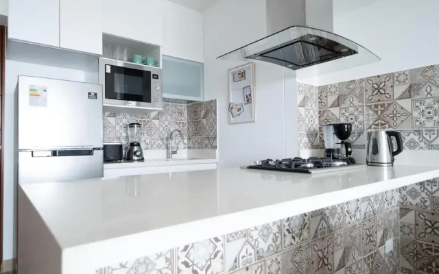 Classy 1 BR Barranco Apartment High Floor