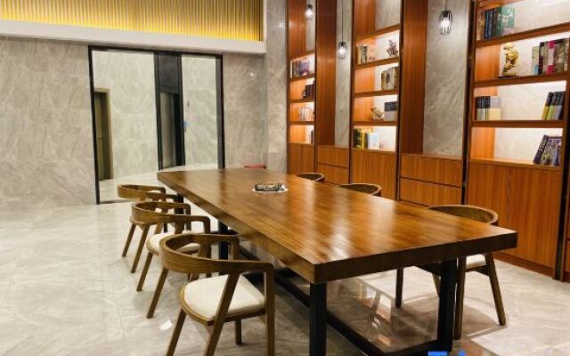 Yifu Hotel
