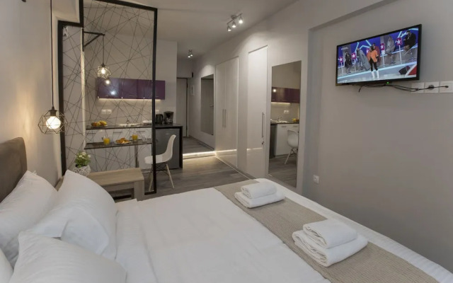 Homelike Studios in the Heart of the City by GHH
