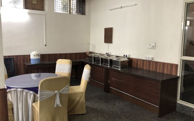 OYO Rooms Near Huda City Centre