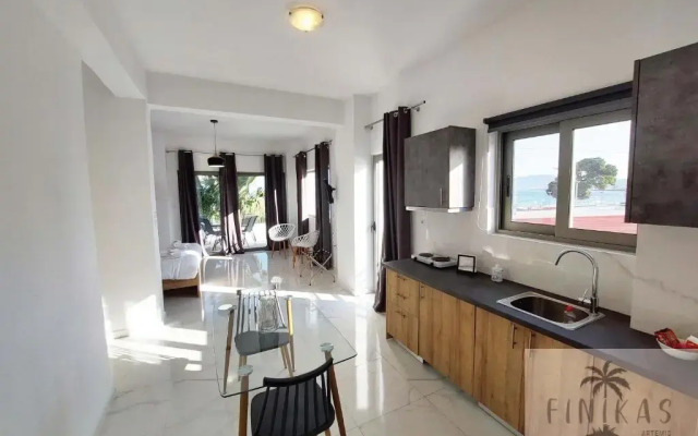 Finikas Suites & Apartments Airport