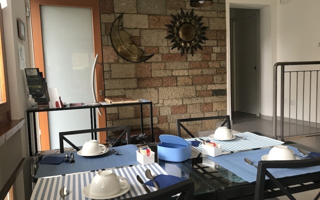 Il Sole E La Luna In Garda