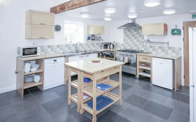 Bunk House - 4 Bedroom - Llangenith
