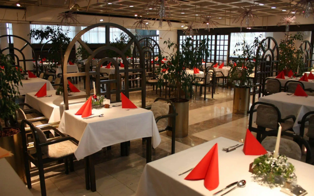 Alp Hotel