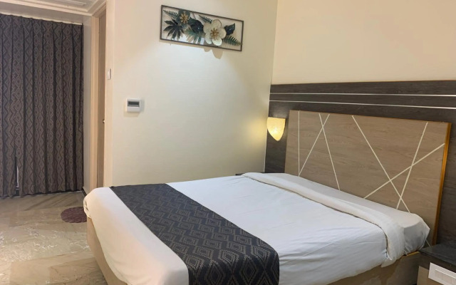 Hotel Temple City
