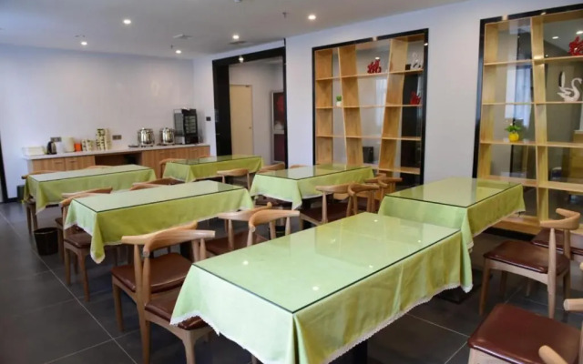 7Days Premium Luoyang Peony Park Shanghai Market Branch