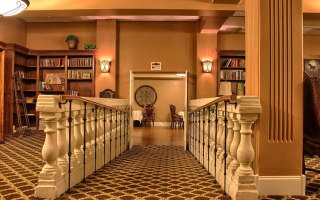 Grant Hall Hotel