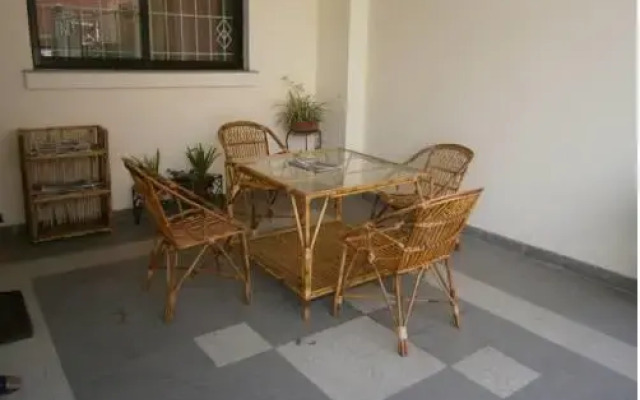 Du Nepal Inn & Lounge