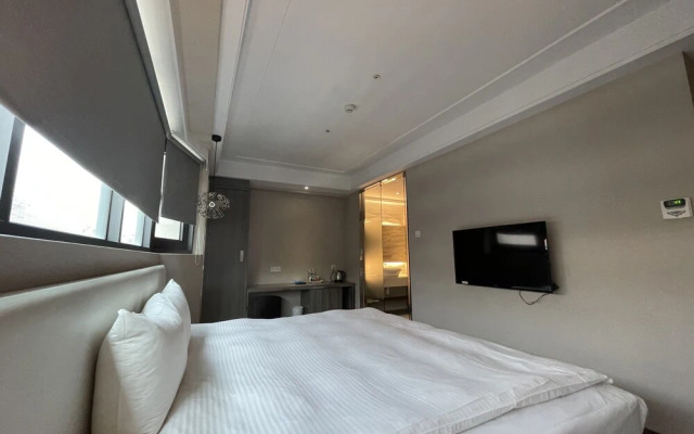 Royal Fine Hotel
