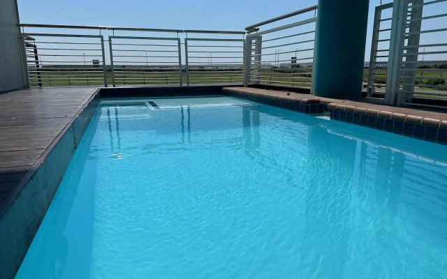 Durban Beach Front SPECTACULAR OCEAN VIEWS - 3 BED