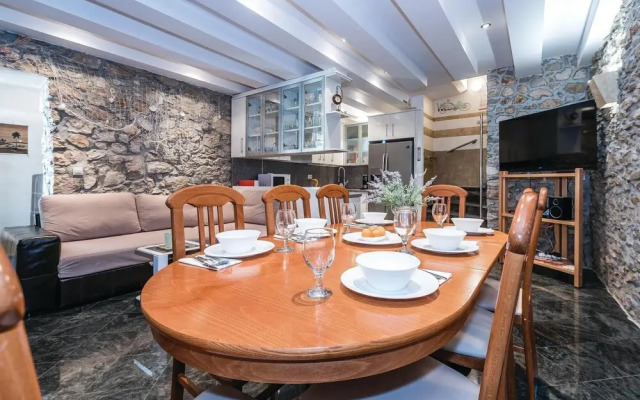 Nice Home in Vodice With Wifi and 4 Bedrooms