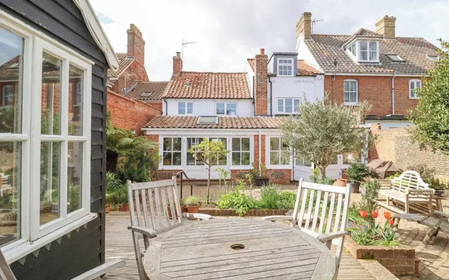 Beta Cottage