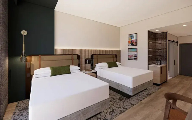 Hotel Phoenix Centennial Yards