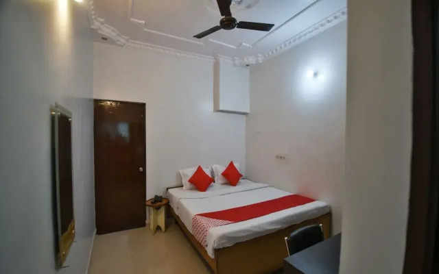 Oyo Home 3688 Apartment Palace