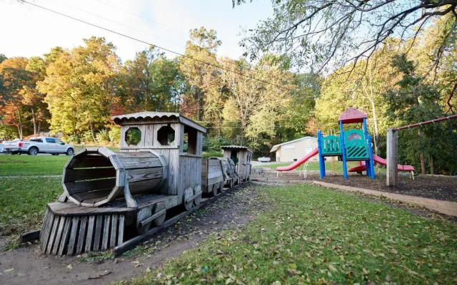 Spring Gulch Screened Park Model 6