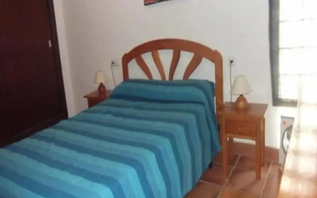 Apartment 2 Bedrooms With Pool 103424
