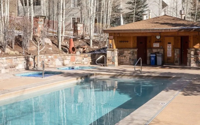 Sunvail S 13e 2 Bedroom Condo by RedAwning