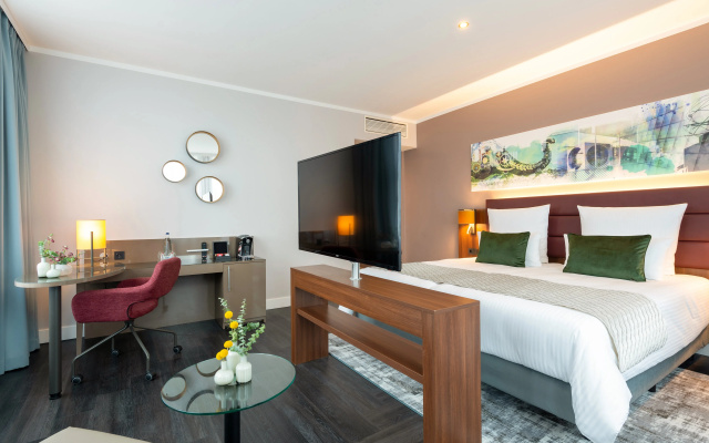 Leonardo Royal Hotel Berlin Alexanderplatz - Image 7