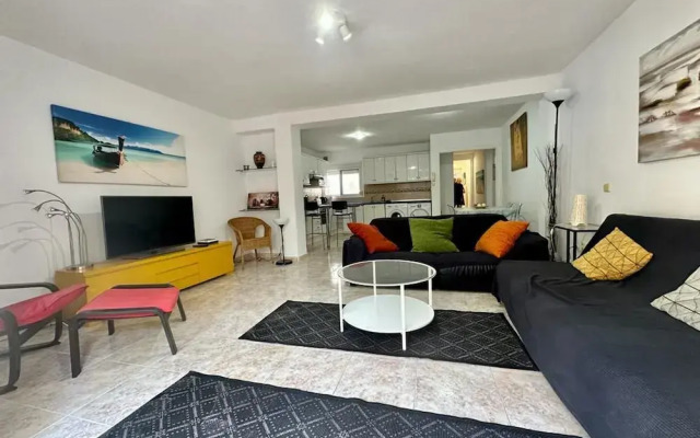 Charming 3-bed Apartment in Fuengirola