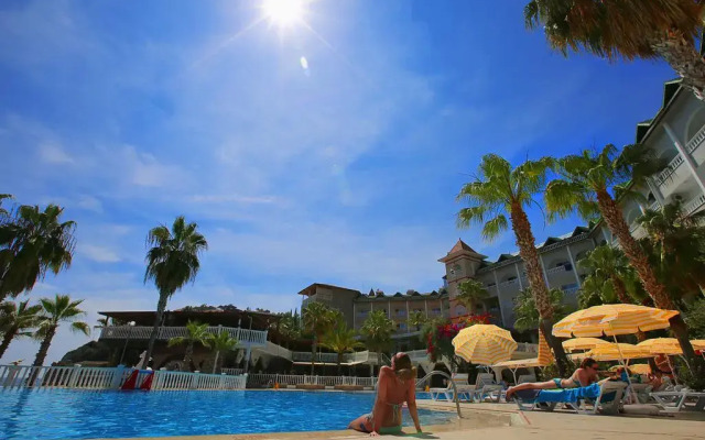 Seven Seas Palmeras Bay