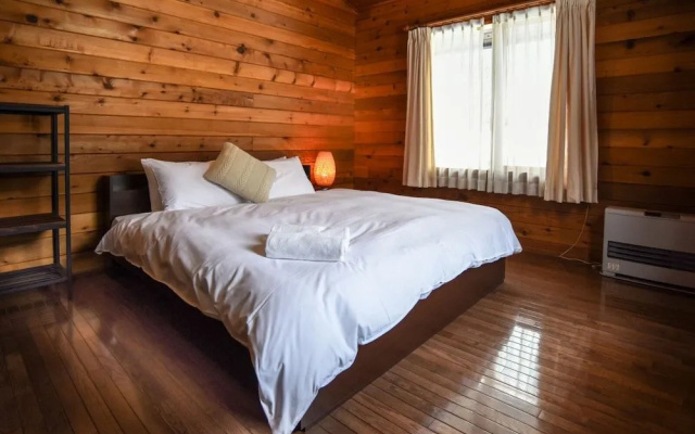 Woodpecker Chalet