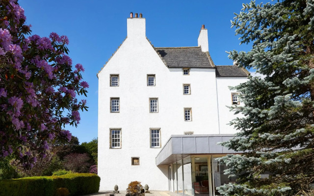 Macdonald Houstoun House