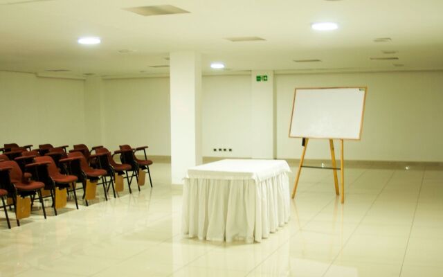Apartaestudios Los Andes