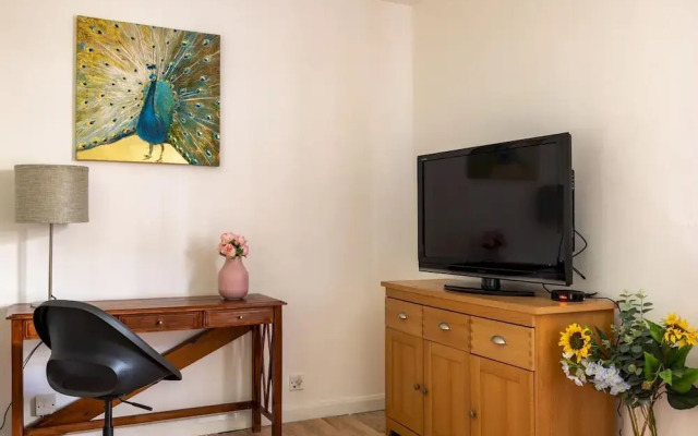 Beautiful 1 Bedroom Apartment With a Garden in Fulham