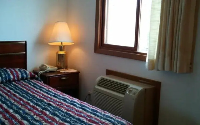 Colonial Inn