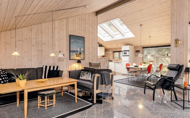 Lively Holiday Home in Ålbæk near Sea