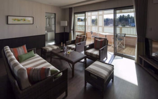 Koyaru-no-sato Doggys Island