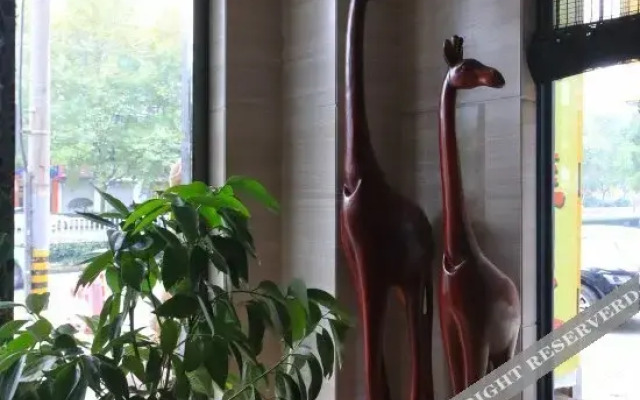 Elegant · Yimei Hotel
