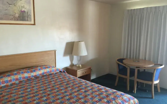 Hacienda Motel