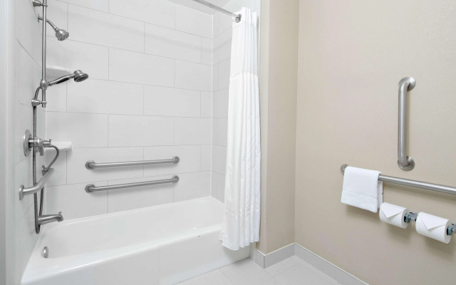 DoubleTree Suites by Hilton Charlotte - SouthPark