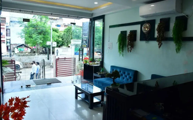 Yatharth Inn